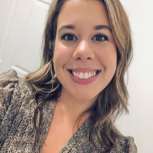 Meet your Posher, Courtney